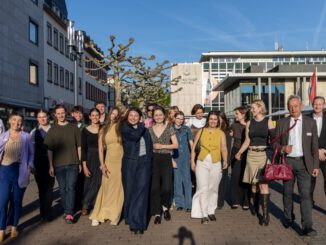 Absolventen der Brüder Grimm Berufsakademie zeigen Abschlussarbeiten im Neustädter Rathaus