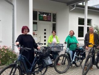 Eltville stationiert vier E Bikes inklusive Lastenrad für Dienstfahrten
