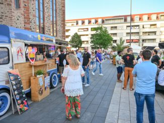Hanau eröffnet Open Air Saison mit Feierabendmarkt und Markt für Schmuckkünstler