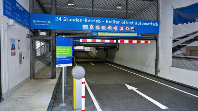 Hanauer Parkhaus schaltet auf zentrale Telefonnummer der Stadt um