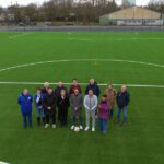 Kunstrasen an der Lindenau eröffnet: Neuer Mittelpunkt für Schul- und Vereinssport in Hanau