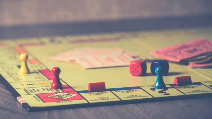 Offener Spieletreff in Eltville lädt Familien und Senioren zum Spielen ein