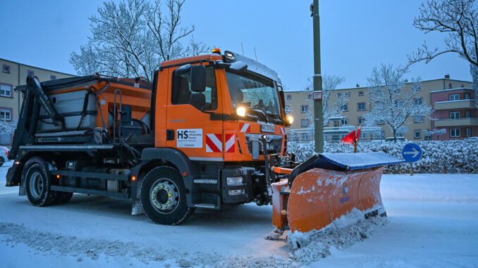 Starker Schneefall in Hanau: Räumdienste priorisieren Hauptverkehrsstraßen