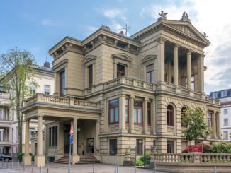 Stille Lesezeit in Wiesbaden: Leseparty in der Villa Clementine am 18. April