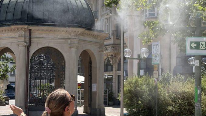 Wiesbaden testet mobile Sprühnebelanlagen in der Innenstadt zur Abkühlung an heißen Tagen