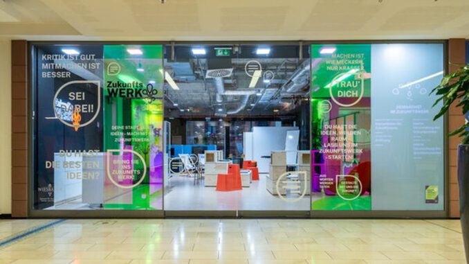 Zukunftswerk Wiesbaden zieht nach einem Jahr über 16.000 Teilnehmende an